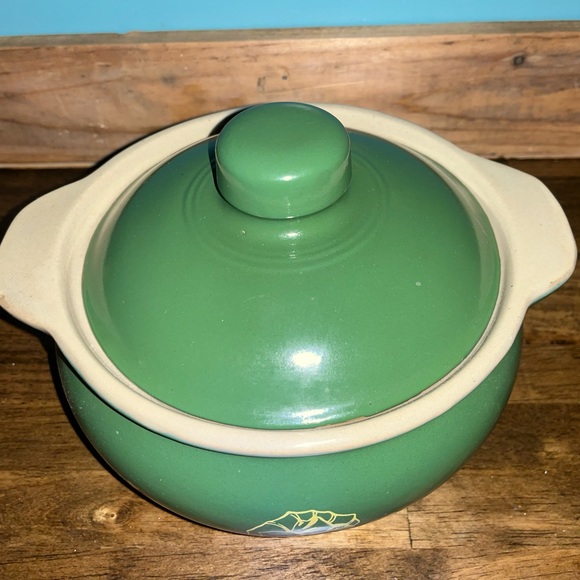 Vintage Monmouth Green and Yellow Western Stoneware Bean Pot - Picture 4 of 5